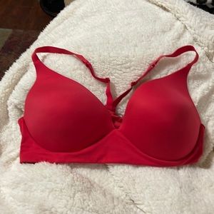 Victoria secret lightly lined plunge red 38D